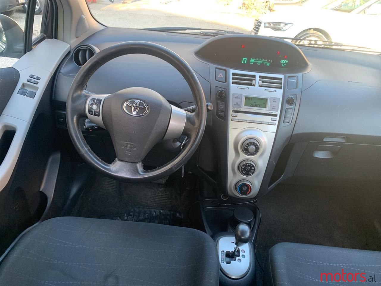 2006' Toyota Yaris photo #5