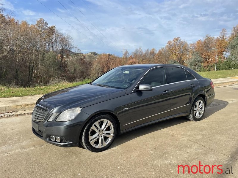 2010' Mercedes-Benz E 350 photo #1