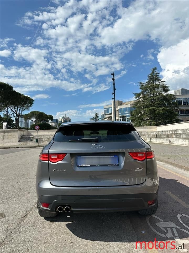2017' Jaguar F-Pace photo #2