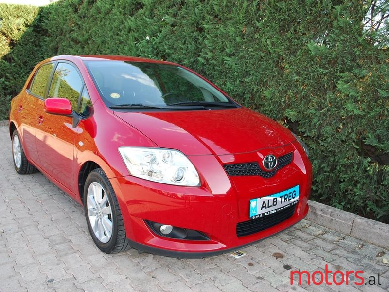 2007' Toyota Auris photo #1