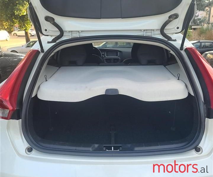 2015' Volvo V40 photo #5
