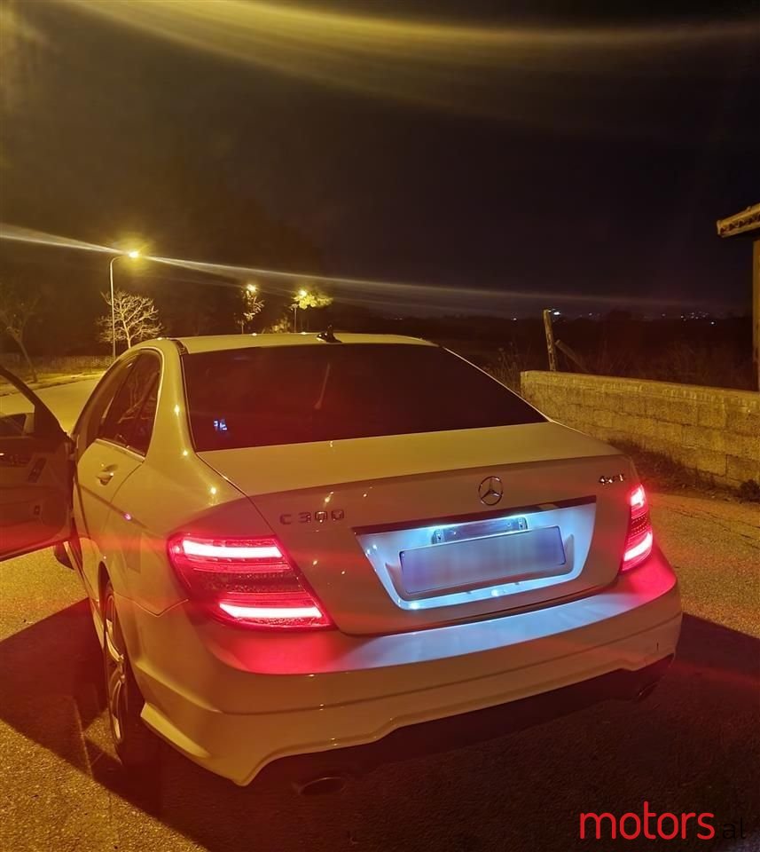 2012' Mercedes-Benz C 300 photo #6