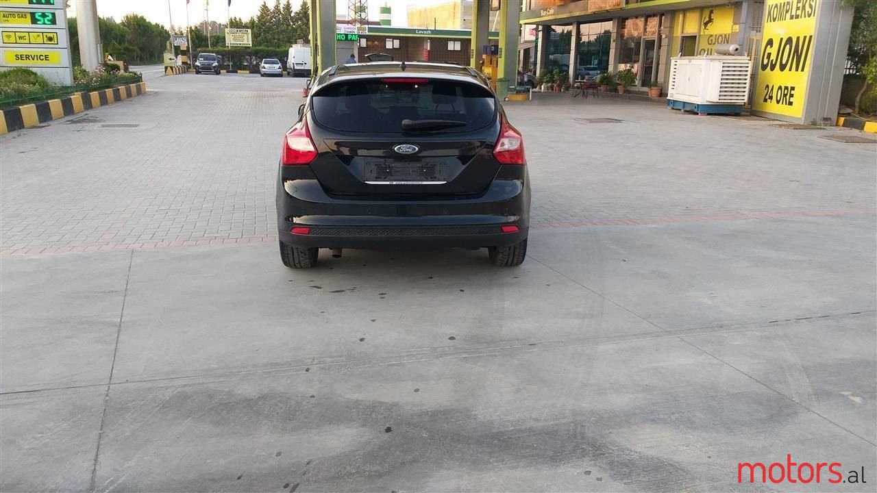 2011' Ford Focus photo #6