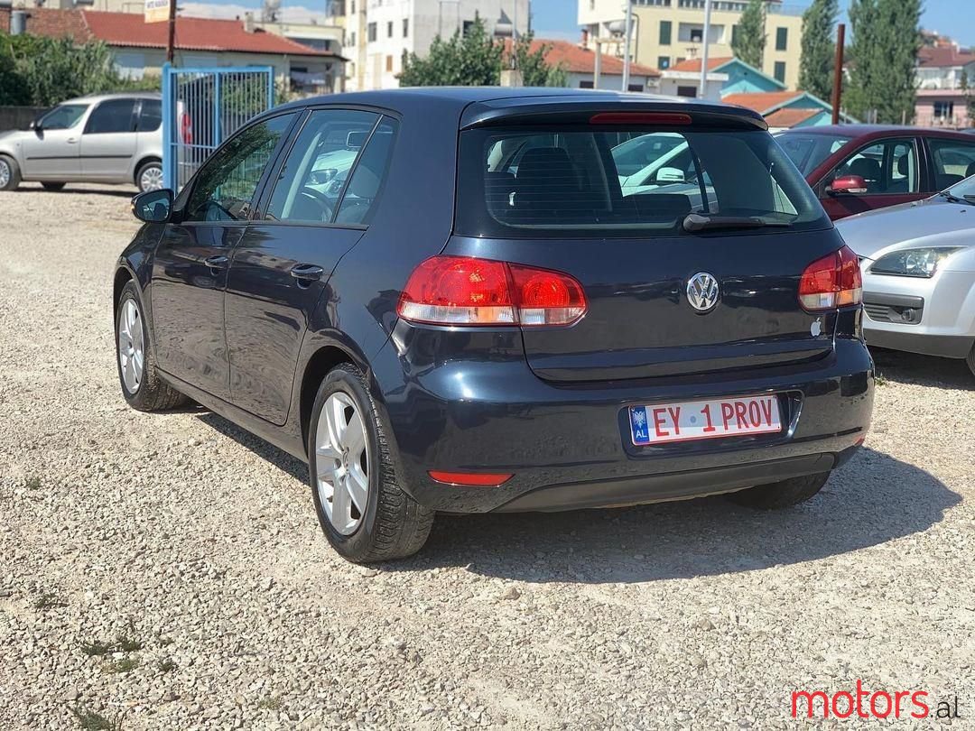 2009' Volkswagen Golf photo #1