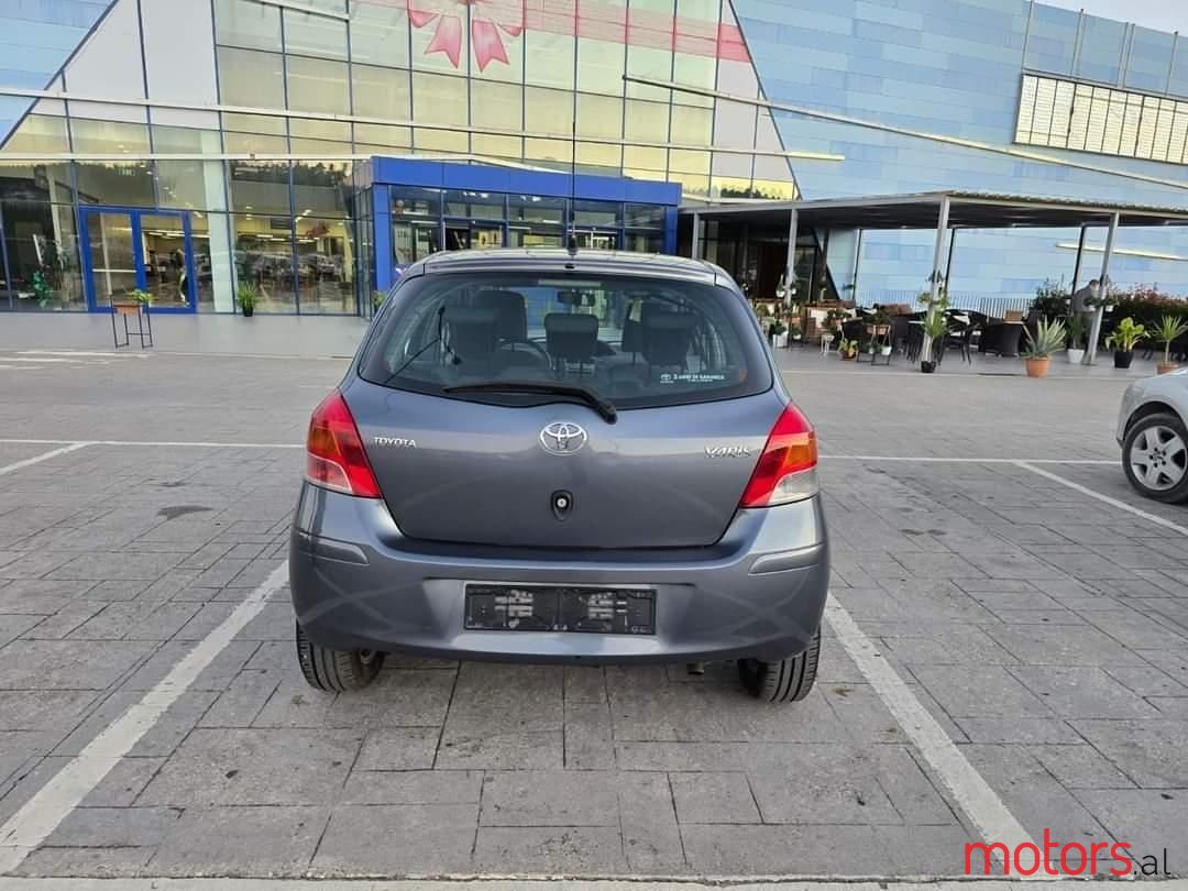 2009' Toyota Yaris photo #6