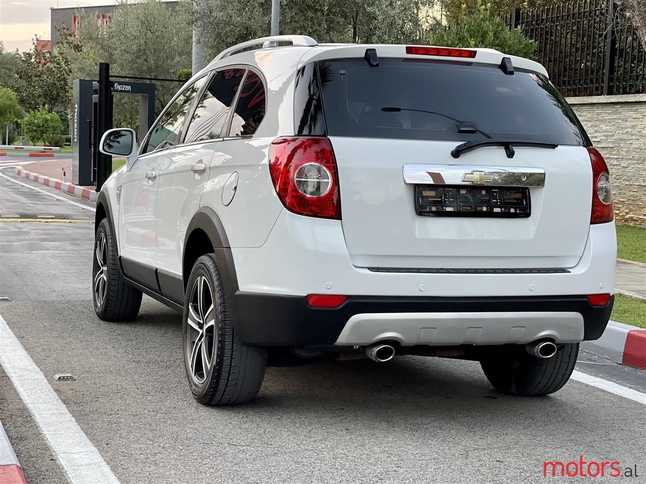 2010' Chevrolet Captiva photo #2