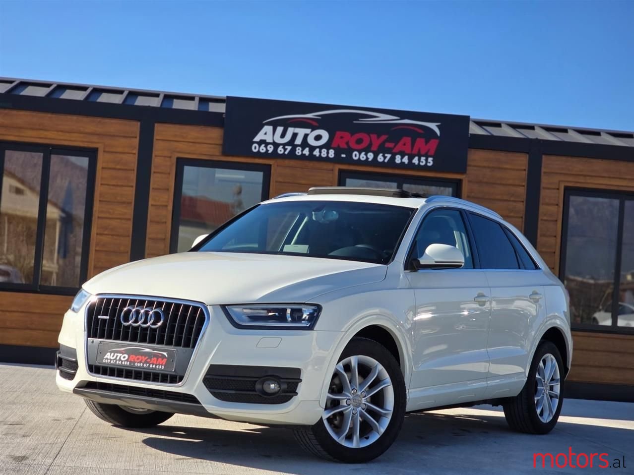 2013' Audi Q3 photo #2