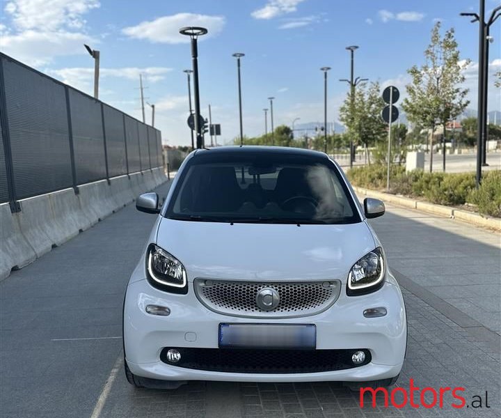 2016' Smart Fortwo photo #3