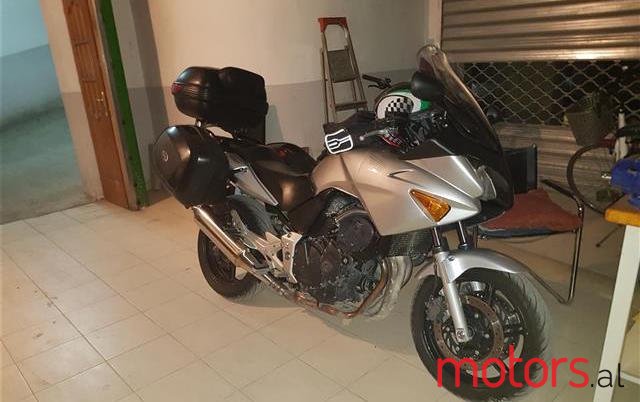 2004' Honda CB600 photo #1