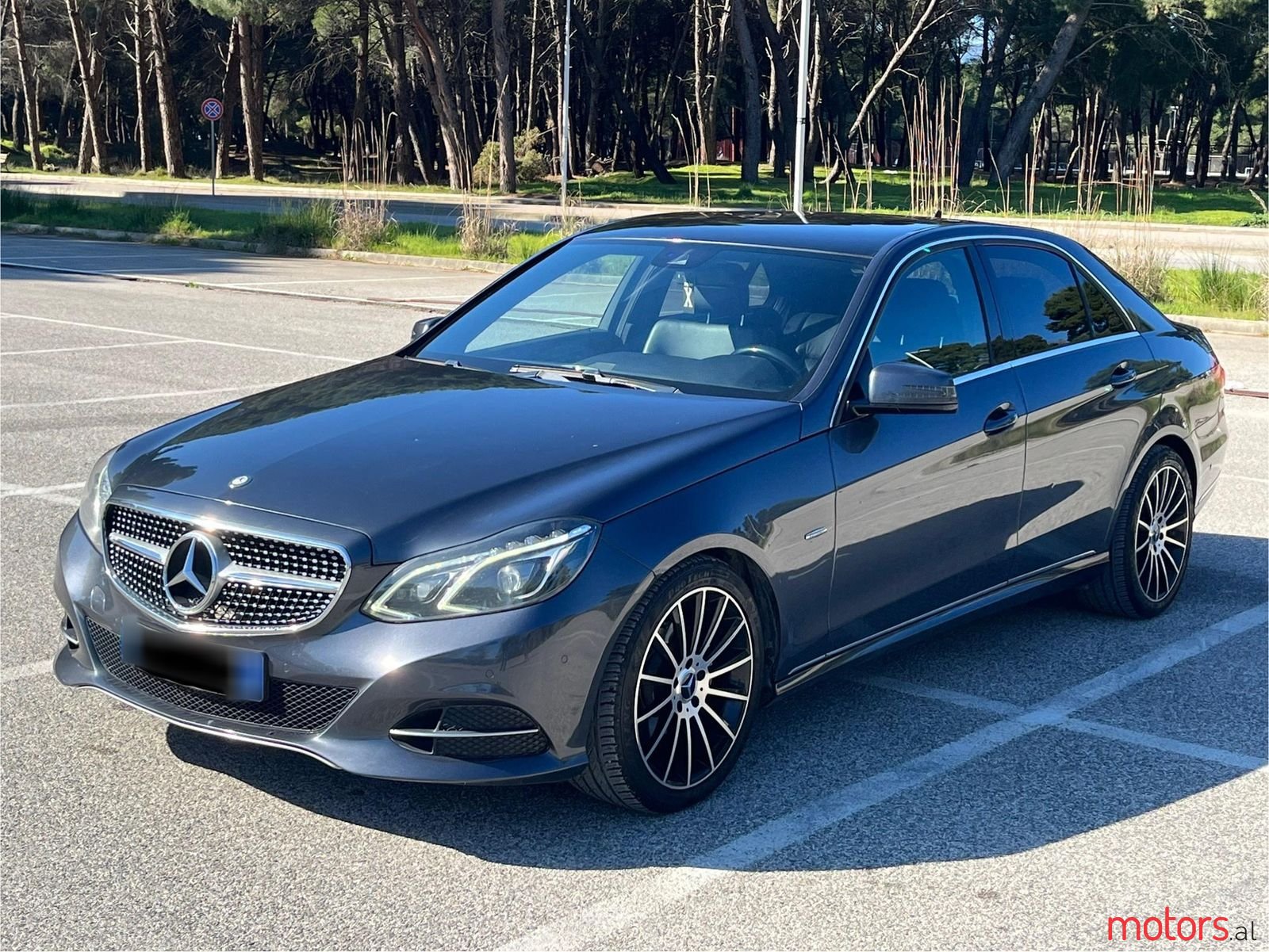 2016' Mercedes-Benz E 220 photo #1