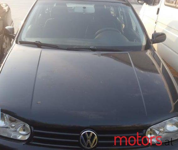 2003' Volkswagen Golf photo #2