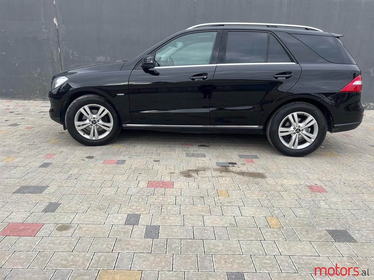 2012' Mercedes-Benz 350 photo #4