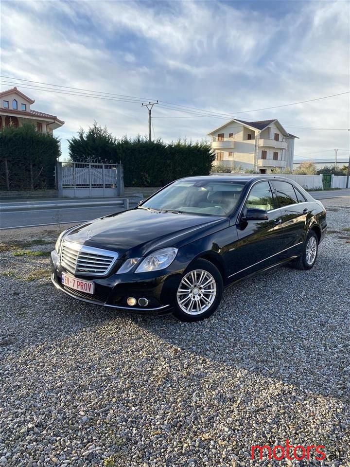 2009' Mercedes-Benz E 220 photo #1