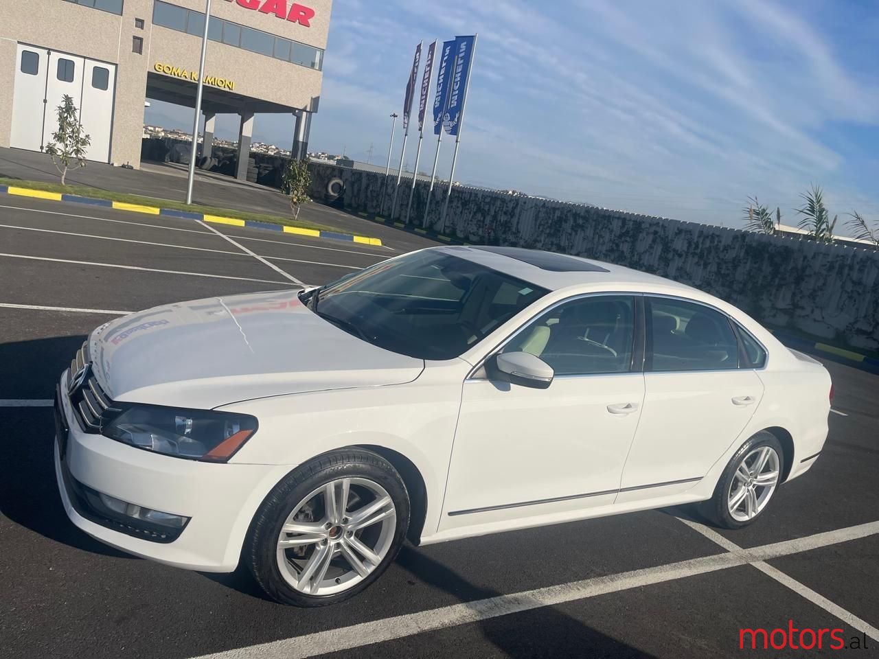 2014' Volkswagen Passat photo #4