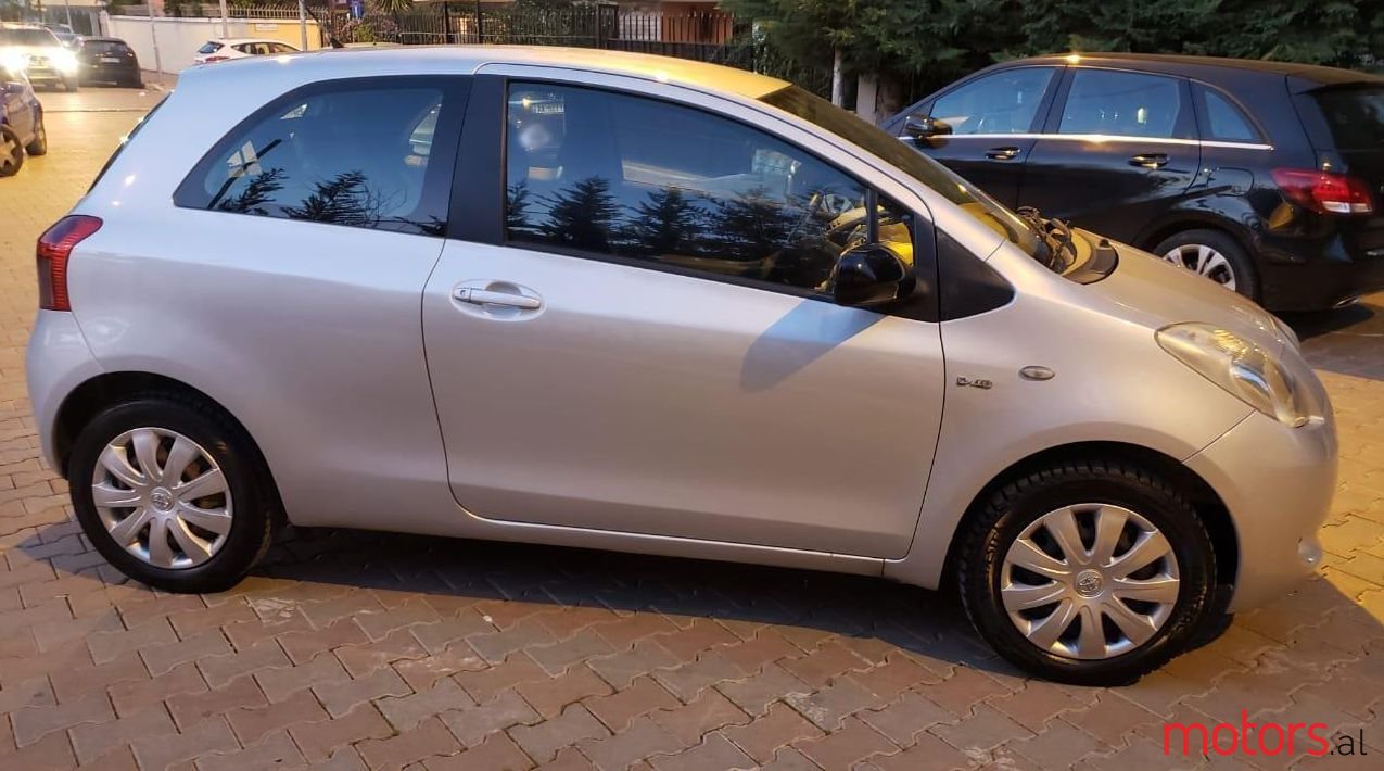 2006' Toyota Yaris photo #1