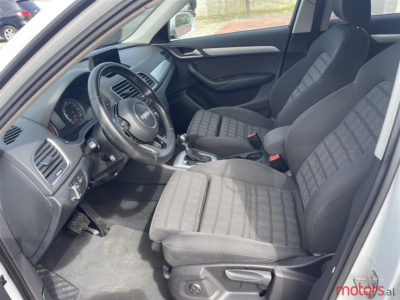 2012' Audi Q3 photo #3