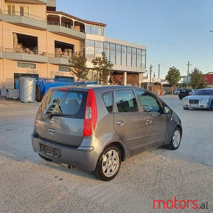 2005' Mitsubishi Colt photo #6