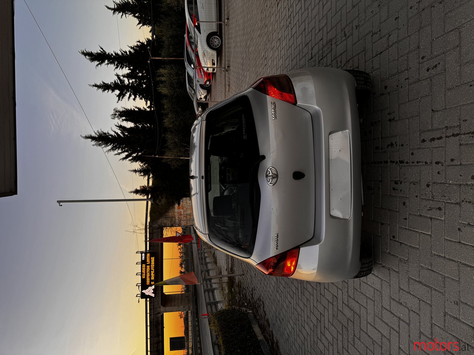 2008' Toyota Yaris photo #4