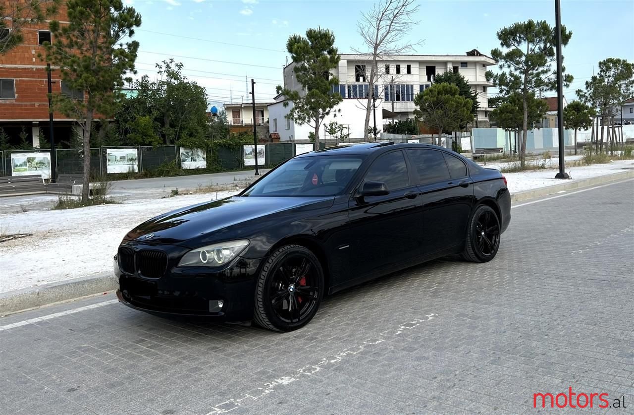 2010' BMW 730 photo #1