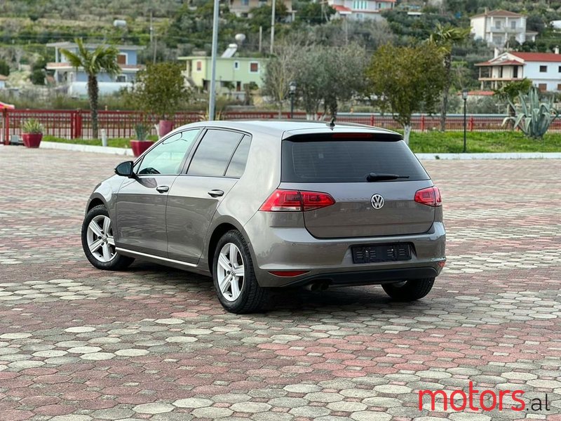 2013' Volkswagen Golf photo #4