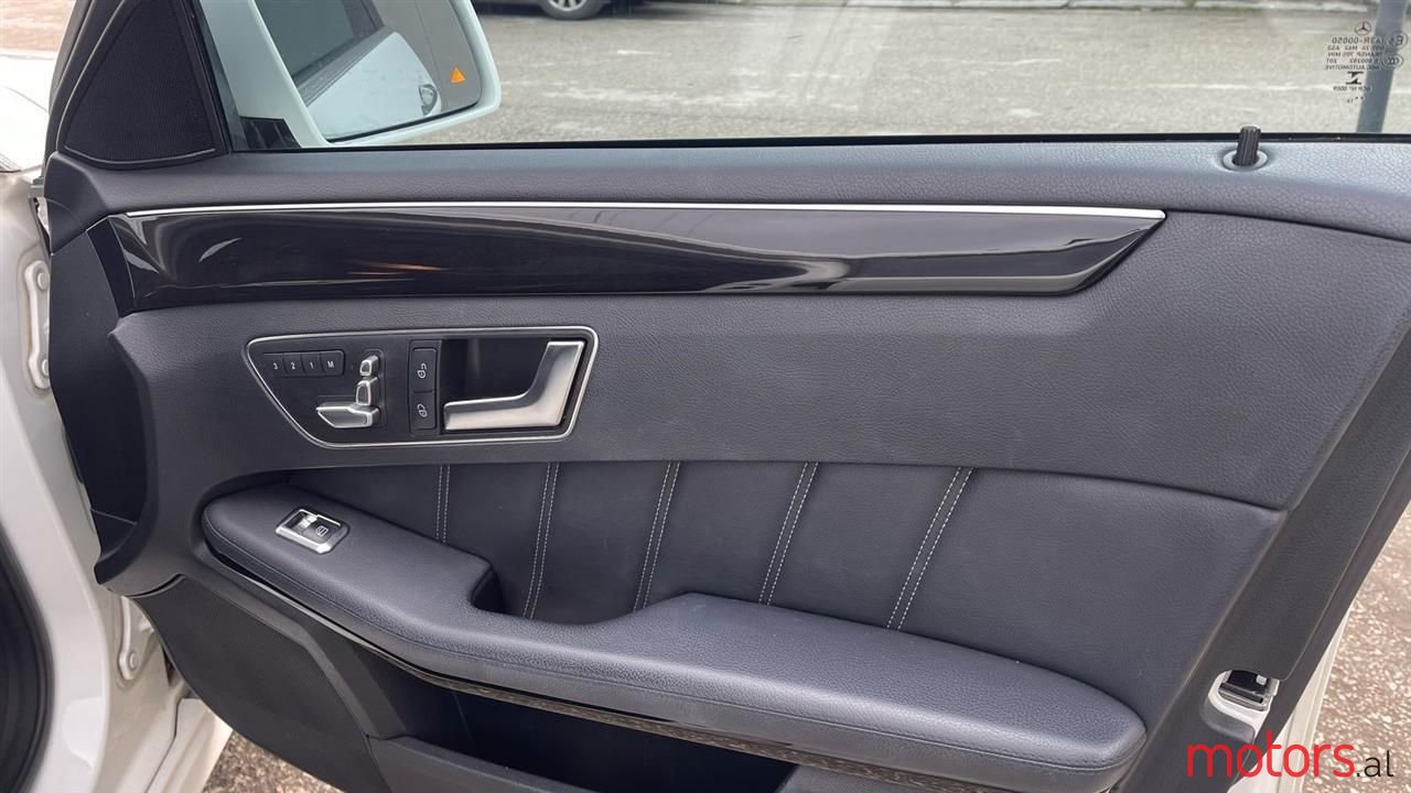 2014' Mercedes-Benz E 220 photo #6