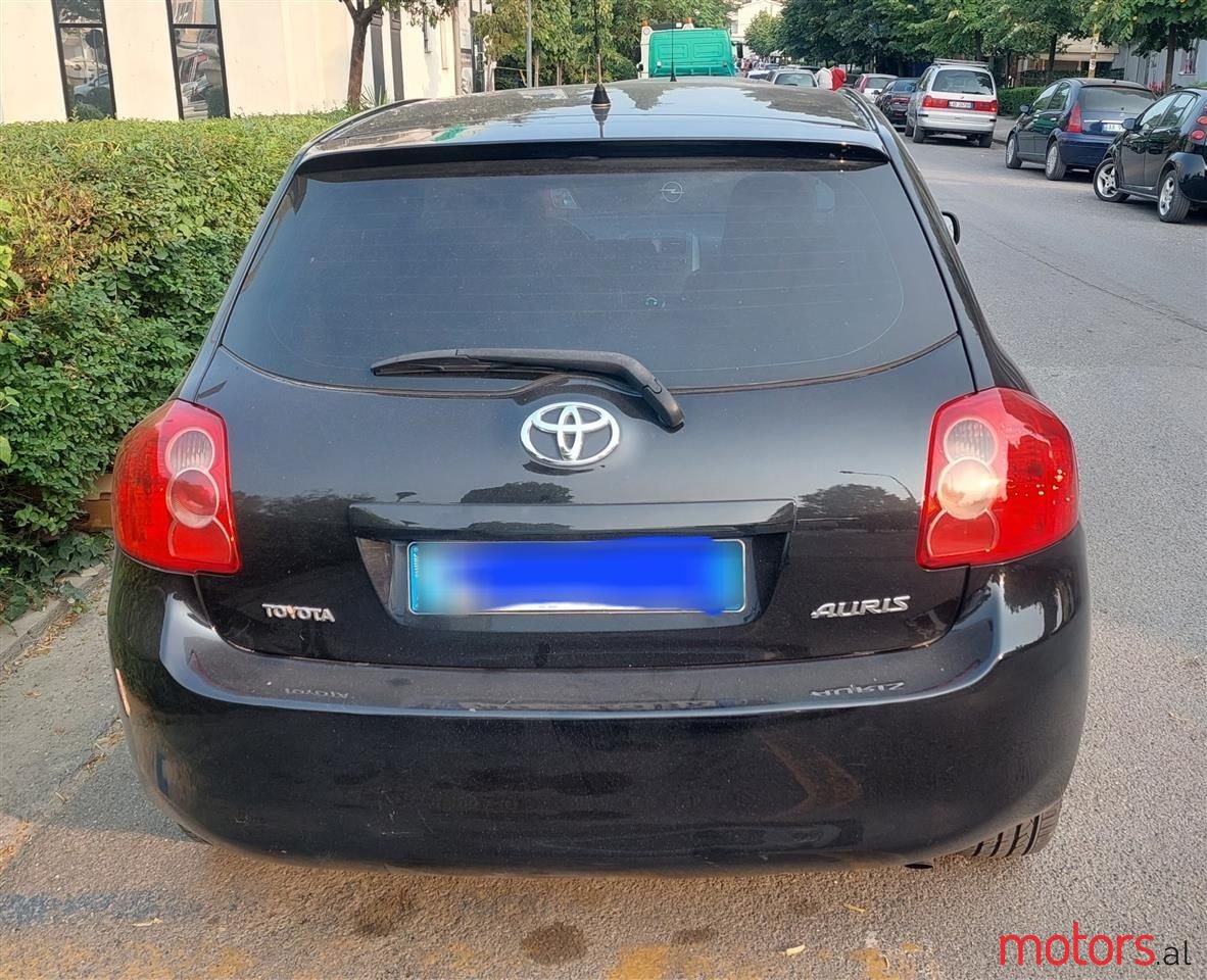 2008' Toyota Auris photo #6
