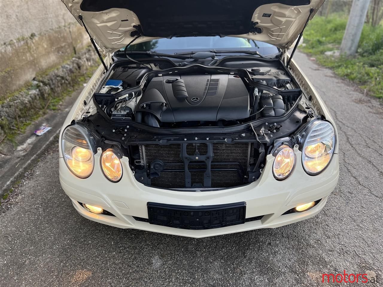 2009' Mercedes-Benz E 220 photo #5