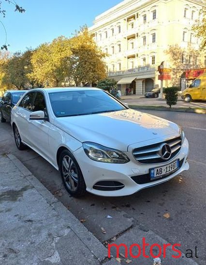 2014' Mercedes-Benz E 200 photo #1