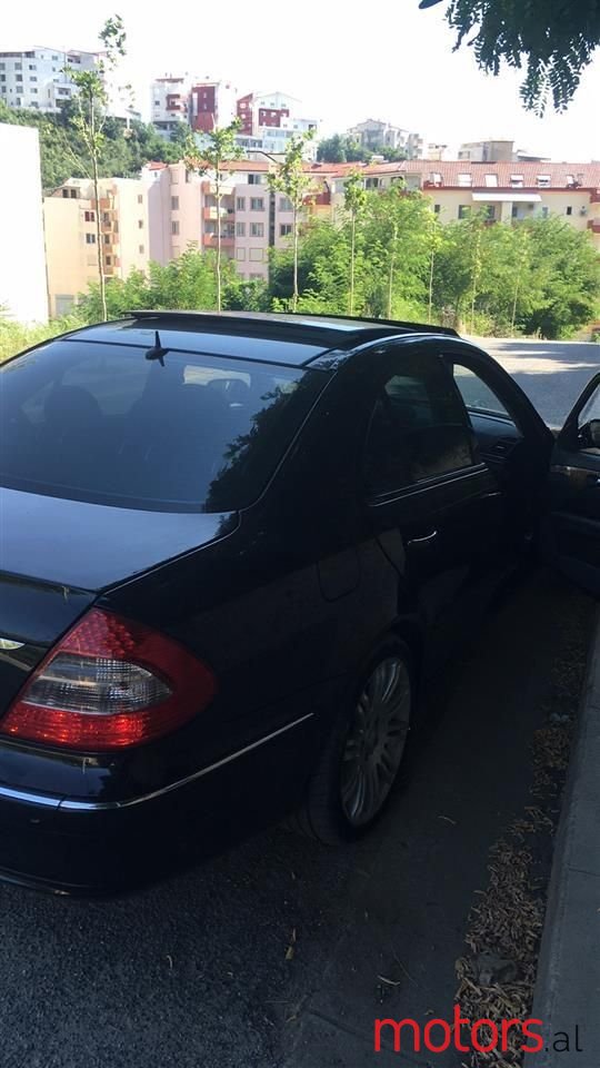 2009' Mercedes-Benz 320 photo #5