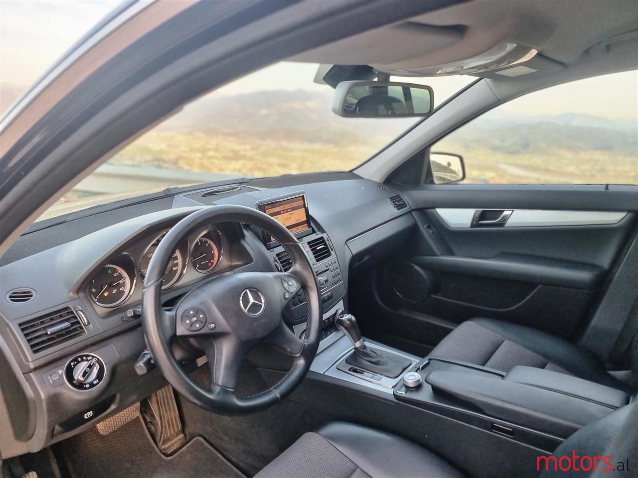 2010' Mercedes-Benz C 220 photo #6