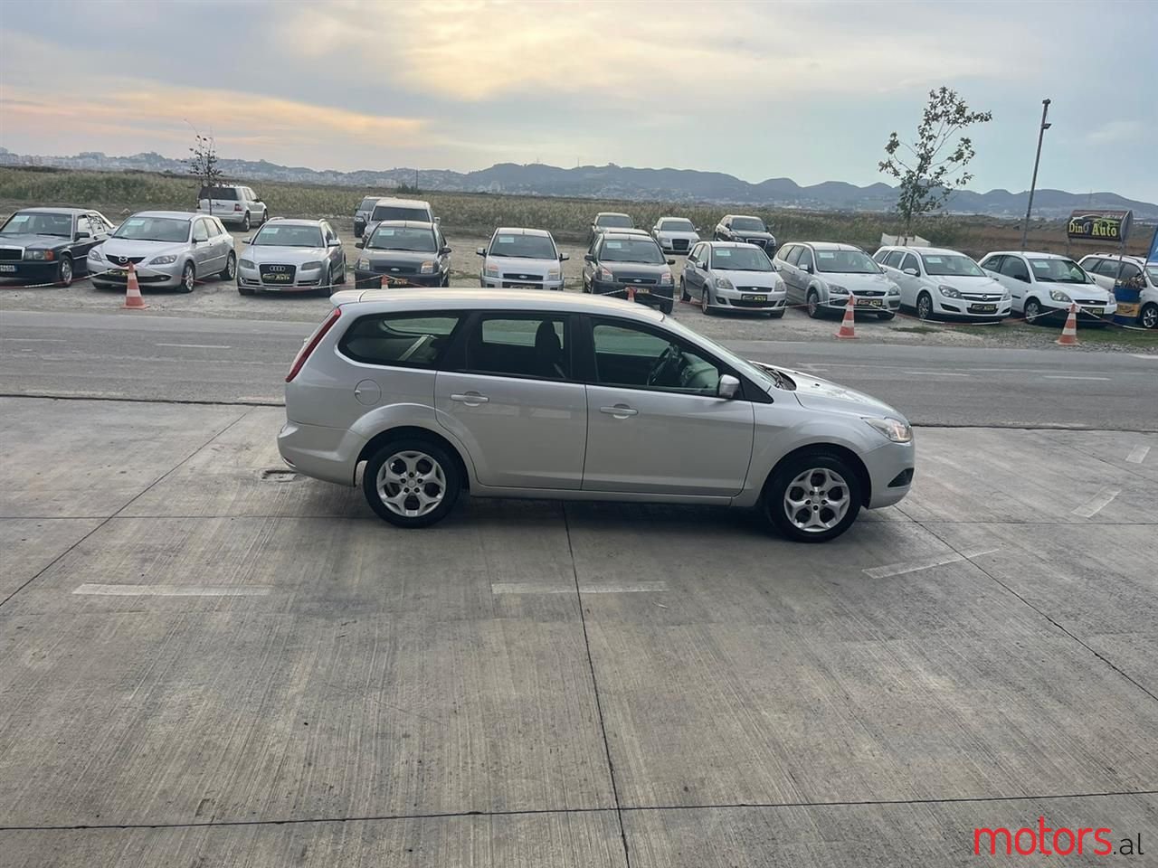 2011' Ford Focus photo #6