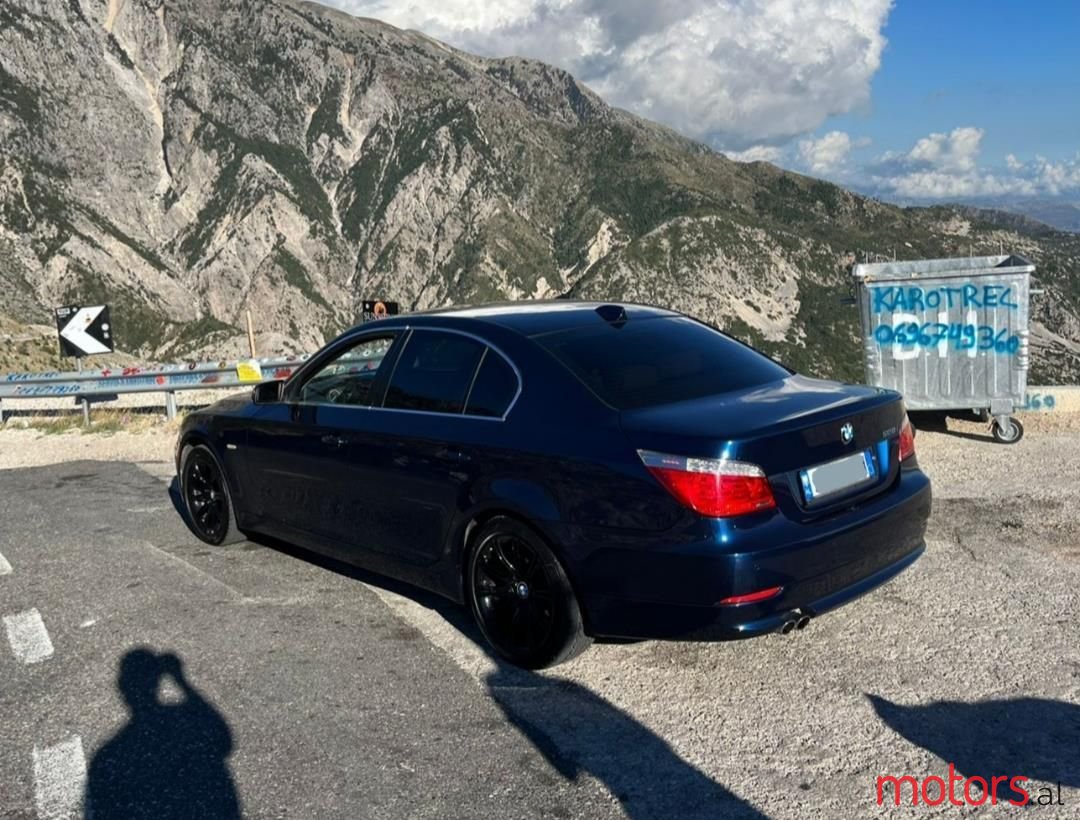 2009' BMW 528 photo #5