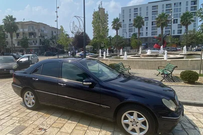 2001' Mercedes-Benz C 220