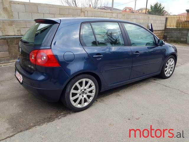 2004' Volkswagen Golf V photo #2