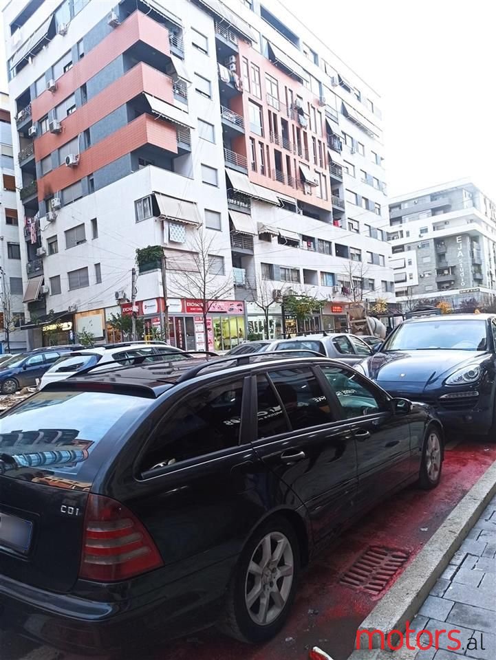 2005' Mercedes-Benz C 220 photo #3