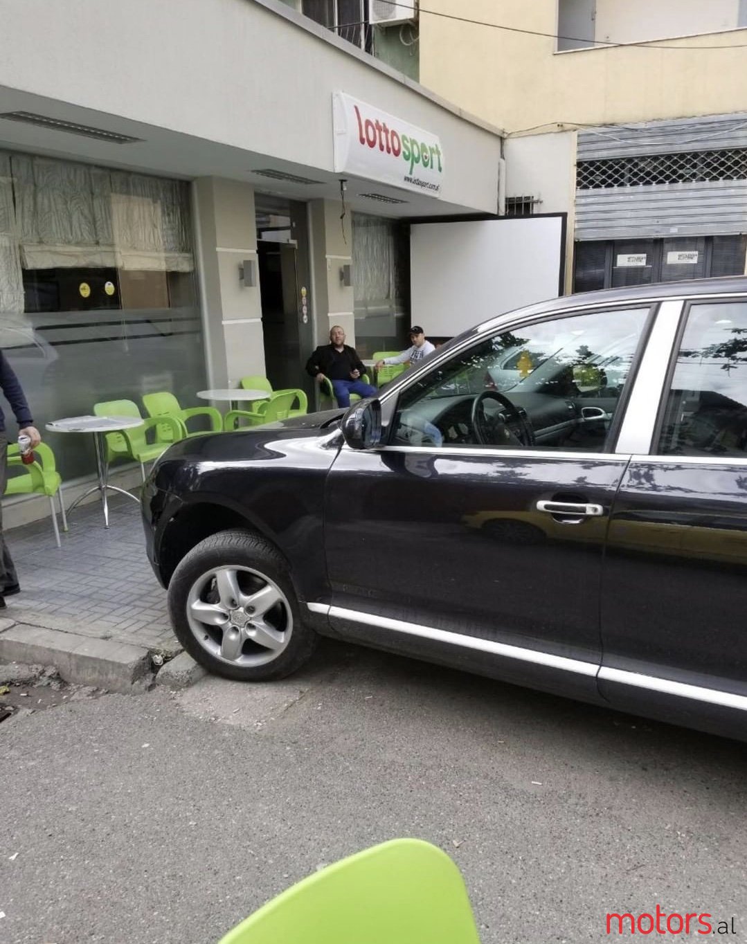 2006' Porsche Cayenne photo #6