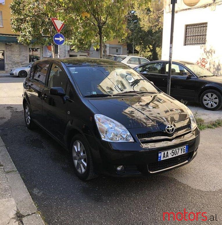 2007' Toyota Verso photo #1