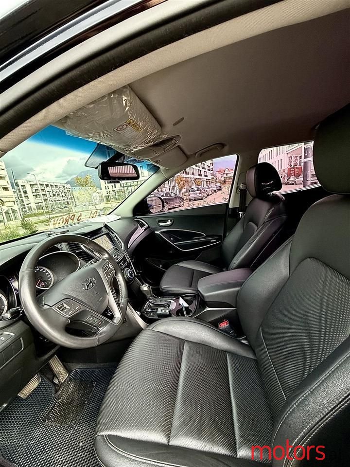 2015' Hyundai Santa Fe photo #4