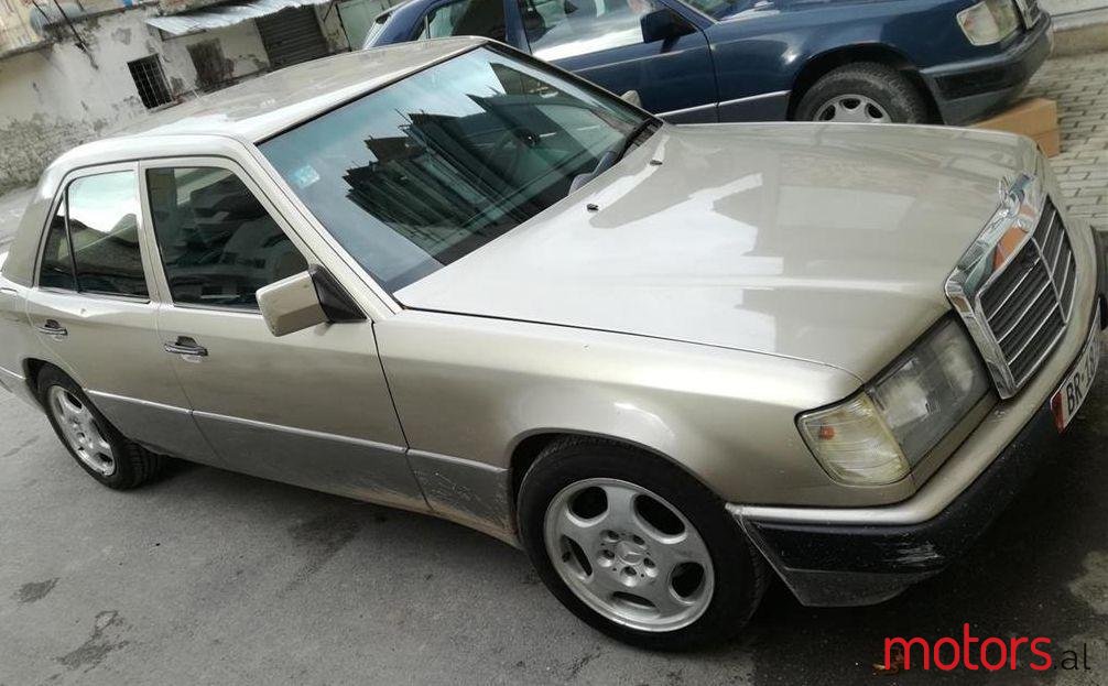 1991' Mercedes-Benz E 250 photo #2