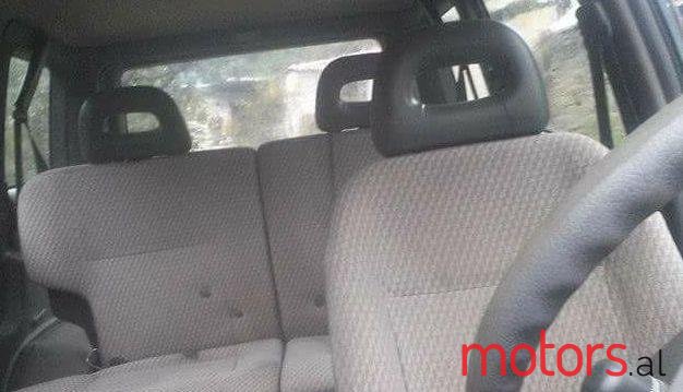 1995' Nissan Terrano photo #1