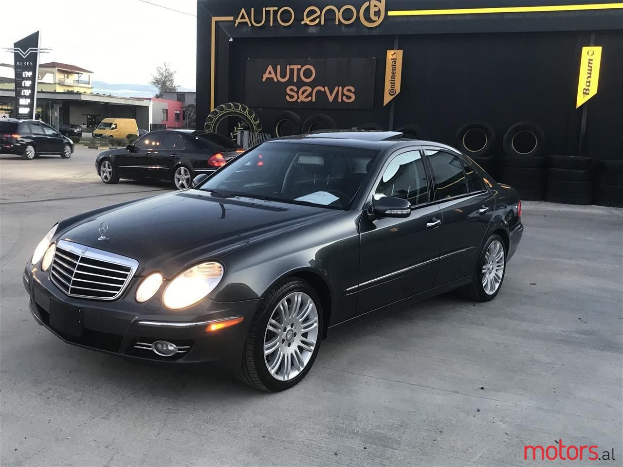 2009' Mercedes-Benz E 300 photo #6