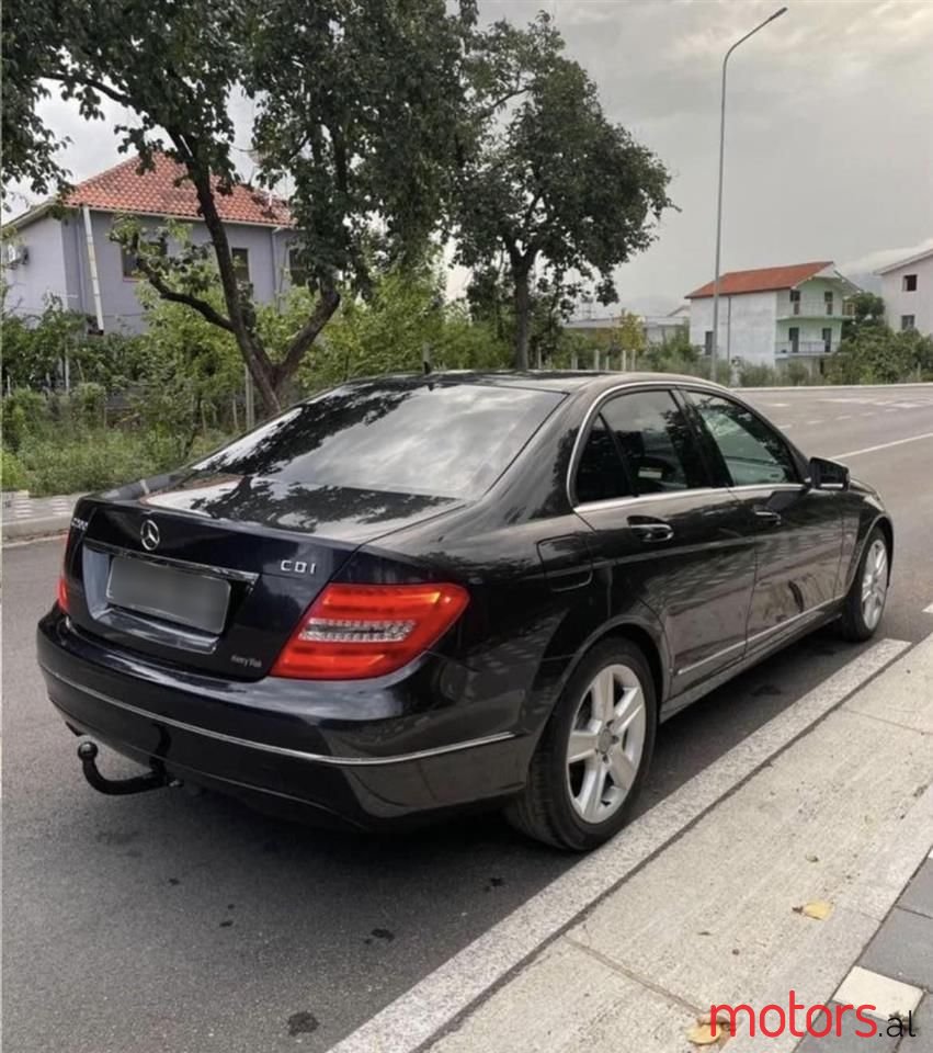2013' Mercedes-Benz C 200 photo #3