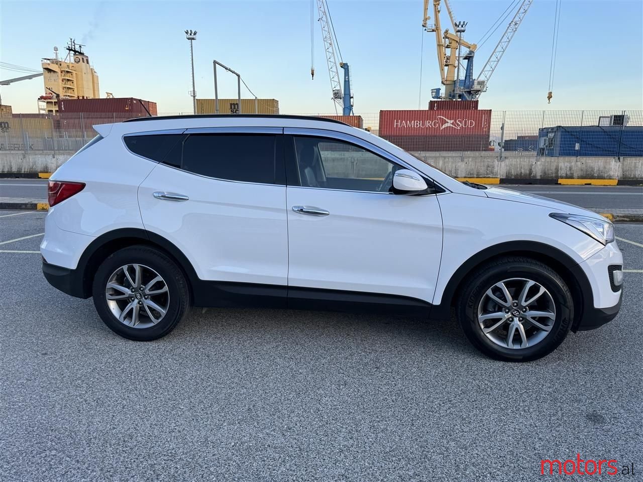 2013' Hyundai Santa Fe photo #6