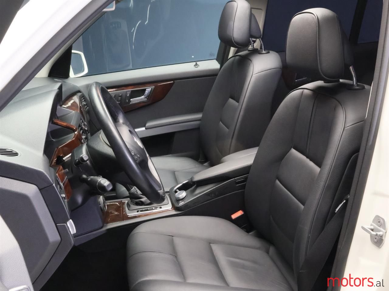 2010' Mercedes-Benz GLK 220 photo #3