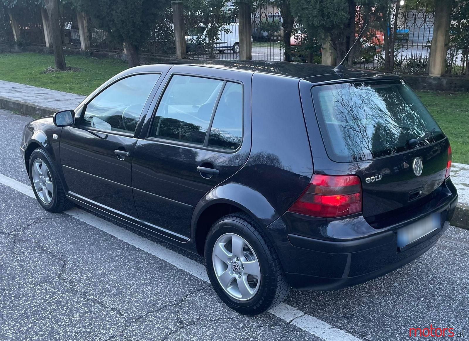 2000' Volkswagen Golf photo #4