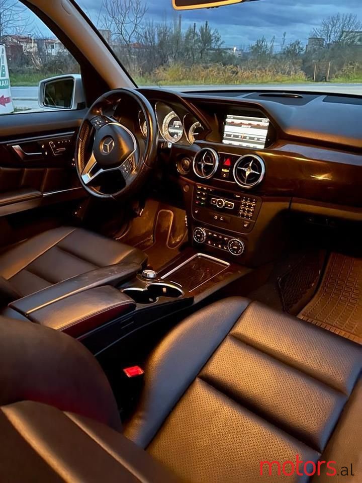2013' Mercedes-Benz GLK 250 photo #6