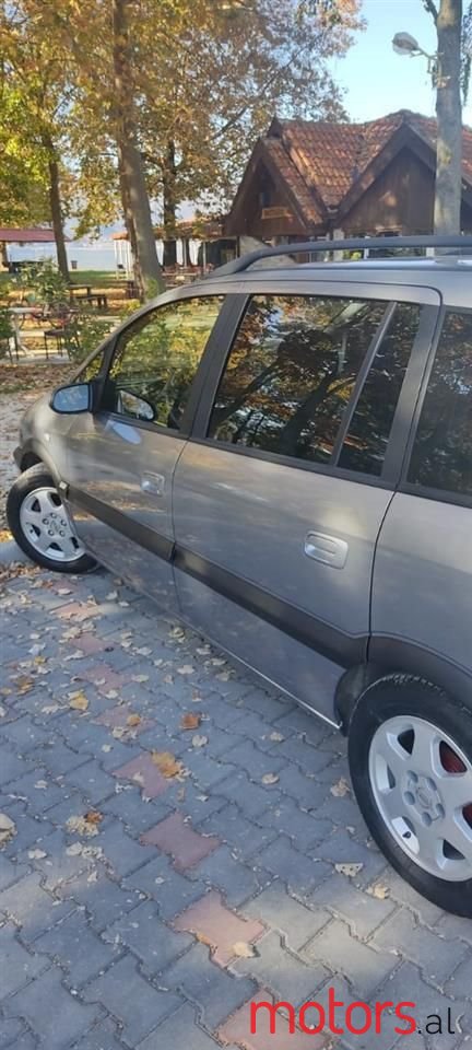 2005' Opel Zafira photo #2