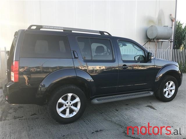 2010' Nissan Pathfinder photo #4