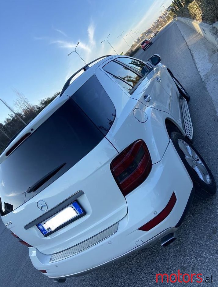 2010' Mercedes-Benz ML 350 photo #1