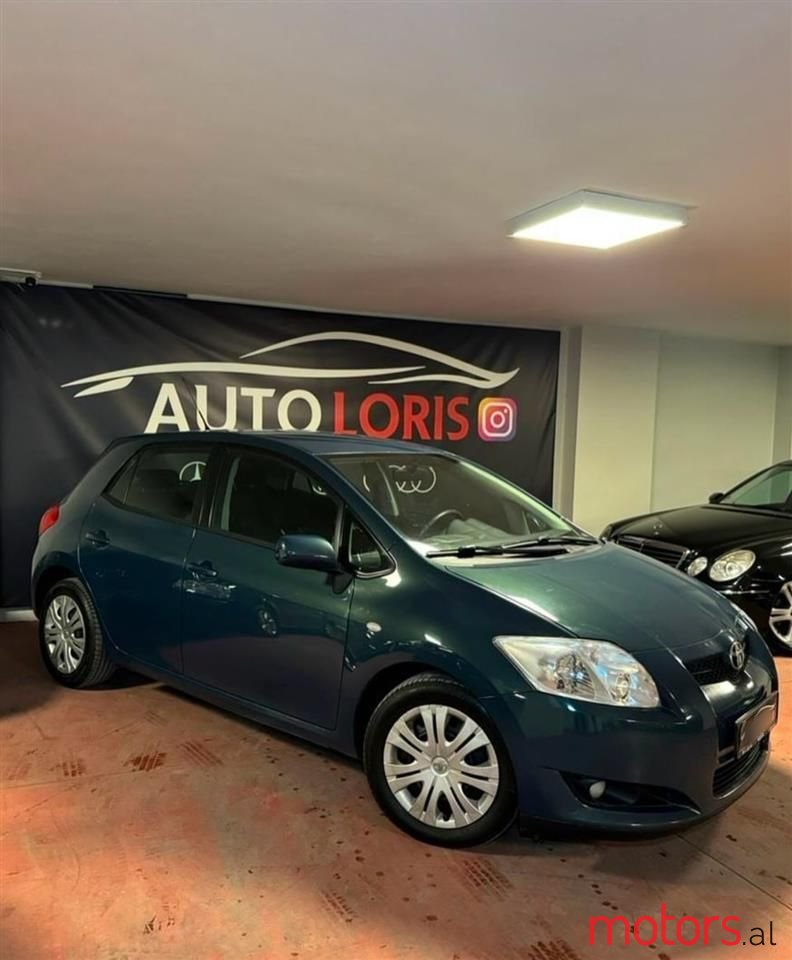 2008' Toyota Auris photo #2